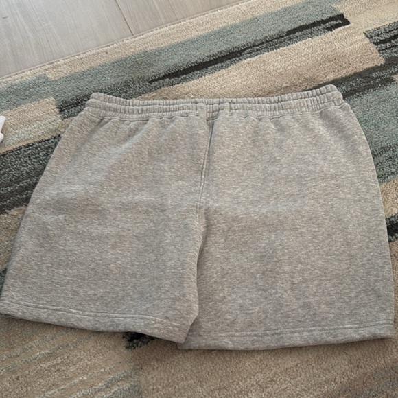Shorts - Picture 2 of 3